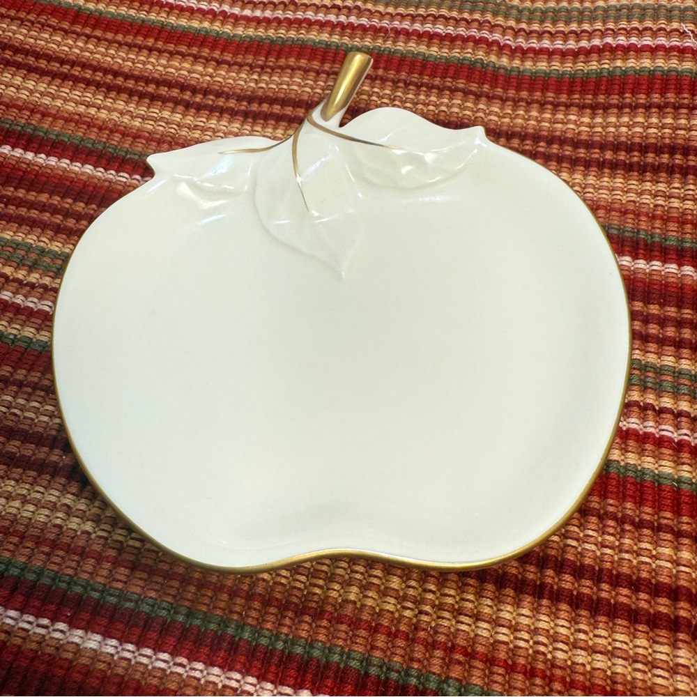 Mikasa Ivory Bone China Apple Bowl Trinket Dish 24K Gold Trim